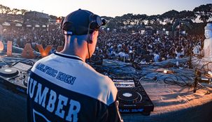 El DJ empezó en las cabinas de Buenos Aires y hoy se luce en las pistas de todo el mundo. El DJ empezó en las cabinas de Buenos Aires y hoy se luce en las pistas de todo el mundo.