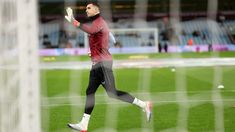 El arquero retribuyó el cariño de la gente. El arquero retribuyó el cariño de la gente.