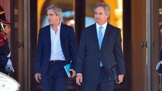 El equipo económico del Gobierno salió a absorber pesos. El equipo económico del Gobierno salió a absorber pesos.