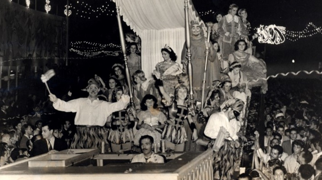La celebración del Carnaval de 1952 en Avenida de Mayo.