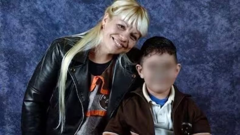 Eras tan cálida: el desgarrador adiós a la mujer y su hijo hallados ...