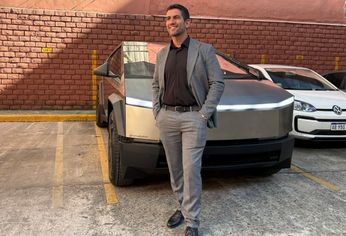 El Tesla Cybertruck de Manuel Quintar El Tesla Cybertruck de Manuel Quintar