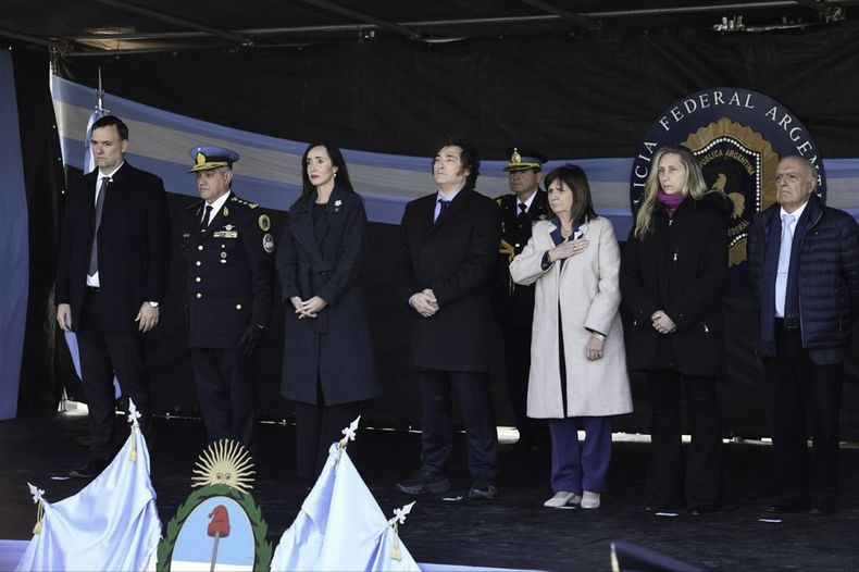 Javier Milei encabezó un homenaje a policías caídos.