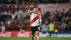 Echeverri, incontrolable para la defensa de Nacional. Echeverri, incontrolable para la defensa de Nacional.