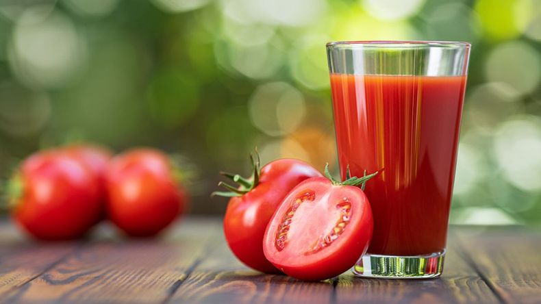 El licuado de tomate, una bebida simple y refrescante, se convirtió en un favorito de muchos por su sabor agradable y sus múltiples beneficios para la salud.