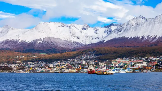 Las fogatas de los Yámanas, inspiraron a quienes navegaban las aguas del Canal Beagle para que reciba el nombre Tierra del Fuego&nbsp;