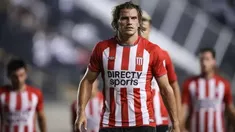 En Argentina, pasó por Estudiantes y por Gimnasia de La Plata. En Argentina, pasó por Estudiantes y por Gimnasia de La Plata.