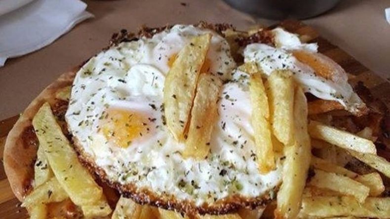 Los restaurantes de Buenos Aires constituyen uno de los aspectos más destacados de la cultura gastronómica argentina.