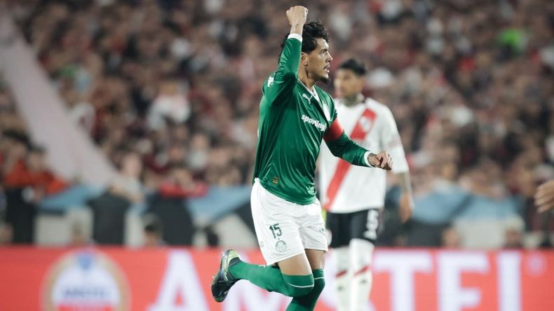 El paraguayo G&oacute;mez sac&oacute; todo en el segundo tiempo y banc&oacute; el resultado sobre el final.