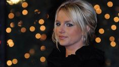 El traje de baño estampado es una de las tendencias de la temporada. Britney mostró el suyo mientras presentó su último hobby. El traje de baño estampado es una de las tendencias de la temporada. Britney mostró el suyo mientras presentó su último hobby.