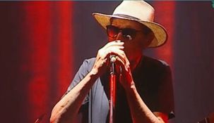 Skay Beilinson interrumpió su concierto en el Cosquín Rock por muchos problemas técnicos