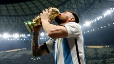 Lionel Messi, campeón del mundo y uno de los máximos goleadores. Lionel Messi, campeón del mundo y uno de los máximos goleadores.