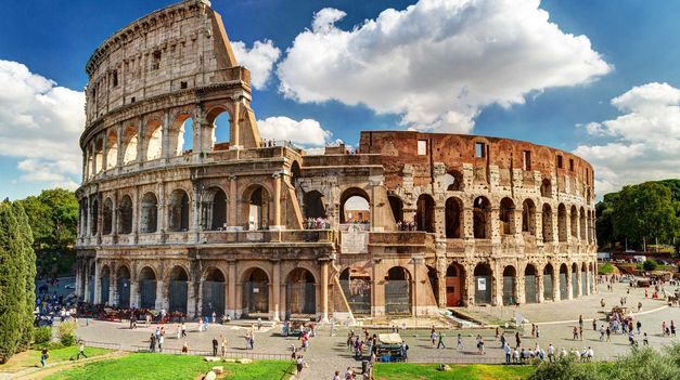 La guía de 56 años falleció en el Coliseo Romano.