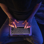 La cultura incel se agita principalmente online. La cultura incel se agita principalmente online.