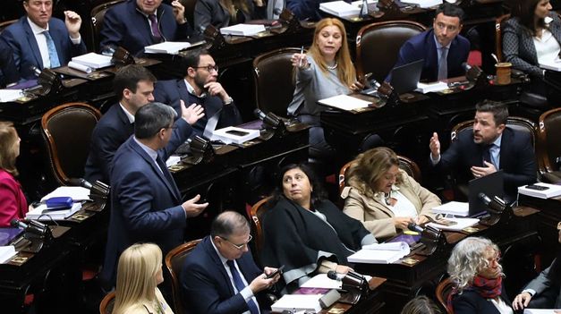 Fuerte cruces en Diputados por la Ley Bases.