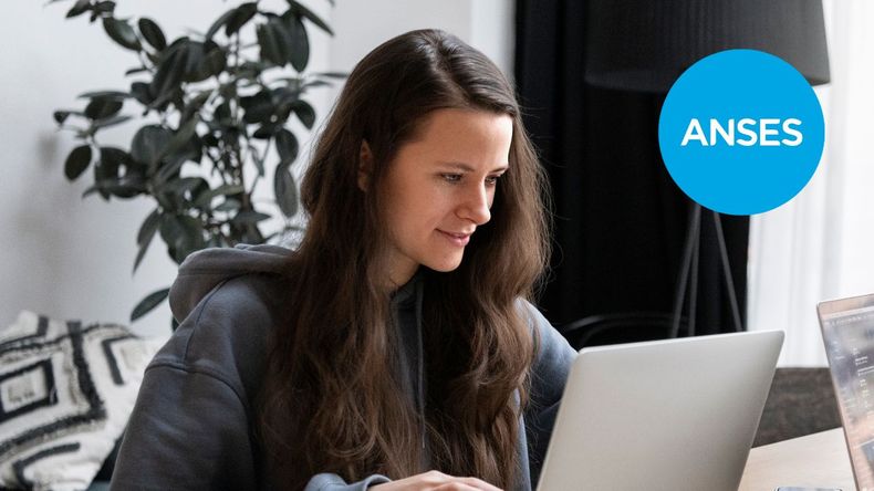 El monto de la prestación varía según los aportes y tiene un tope vinculado al salario mínimo.