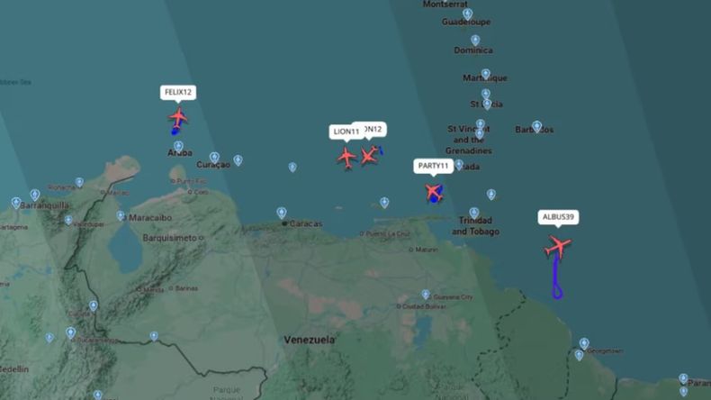 Un avión de reconocimiento y otros cuatro aparatos asociados a las operaciones estratégicas y de vigilancia estadounidenses ingresaron al espacio aéreo internacional adyacente a Venezuela.