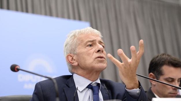 Cúneo Libarona defendió el proyecto contra las denuncias falsas.