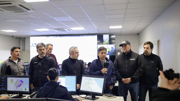 Kicillof junto a varios de sus ministros.
