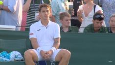 Camilo Ugo Carabelli tuvo un ataque de furia en Wimbledon. Camilo Ugo Carabelli tuvo un ataque de furia en Wimbledon.