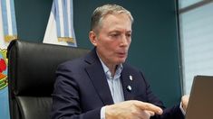 El intendente de Esteban Echeverría fue uno de los oradores. El intendente de Esteban Echeverría fue uno de los oradores.
