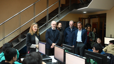 Larreta y Acuña se mostraron juntos en una escuela en el medio del paro docente