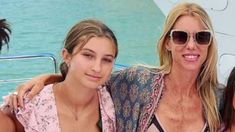 Nicole Neumann subió a sus redes sociales una serie de fotos juntos a sus tres hijas y escribió: Gracias por elegirme, en referencia al Día de la Madre Nicole Neumann subió a sus redes sociales una serie de fotos juntos a sus tres hijas y escribió: Gracias por elegirme, en referencia al Día de la Madre