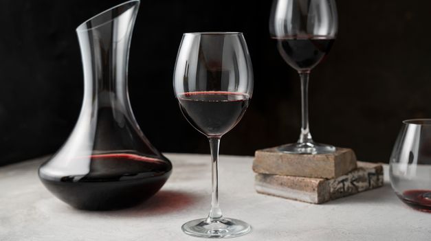Los vinos patagónicos nacen en la región de Patagonia, que se extiende&nbsp;a lo largo del sur de Argentina y Chile.