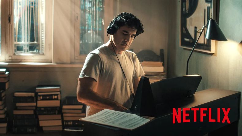 El maestro y la música azul, la serie griega de Netflix que atraviesa drama y romance. El maestro y la música azul, la serie griega de Netflix que atraviesa drama y romance.