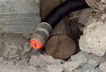 Robot serpiente, tecnología utilizada en Venezuela para inspeccionar entre los escombros, tras los terremotos.