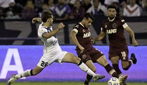 Vélez y Lanús igualaron 0 a 0. Vélez y Lanús igualaron 0 a 0.