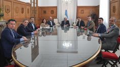 Francos se reunió con Pichetto, De Loredo y Ritondo e integrantes del Gobierno. Francos se reunió con Pichetto, De Loredo y Ritondo e integrantes del Gobierno.