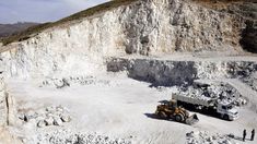 La explotación de minas y canteras subió un 11,1% interanual. La explotación de minas y canteras subió un 11,1% interanual.