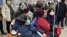 La mayoría de los pacientes con hMPV presentan síntomasleves en las vías respiratorias superiores, similares a los de un resfriado La mayoría de los pacientes con hMPV presentan síntomasleves en las vías respiratorias superiores, similares a los de un resfriado