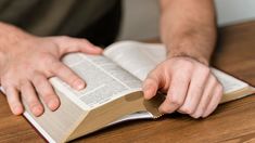 Cada día, el Vaticano ofrece el Evangelio para ayudar a los creyentes en su meditación y jornada espiritual. Cada día, el Vaticano ofrece el Evangelio para ayudar a los creyentes en su meditación y jornada espiritual.