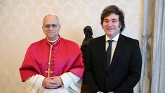 El Papa y el Presidente durante una reunión en el Vaticano. El Papa y el Presidente durante una reunión en el Vaticano.