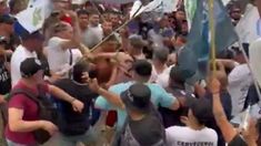 Escándalo: piñas y empujones en el acto de Guillermo Moreno por el Día de la Lealtad