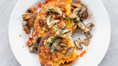 La versión más popular es la Española con cebolla y cantimpalo La versión más popular es la Española con cebolla y cantimpalo