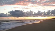 Su popularidad se sostiene por la variedad de propuestas, desde deportes acuáticos hasta espacios gastronómicos frente al mar. Su popularidad se sostiene por la variedad de propuestas, desde deportes acuáticos hasta espacios gastronómicos frente al mar.