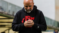 Arde Flamengo: dos jugadores se agarraron a trompadas y Sampaoli pende de un hilo. Arde Flamengo: dos jugadores se agarraron a trompadas y Sampaoli pende de un hilo.