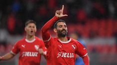 Cauteruccio metió un doblete de penal y lleva siete tantos en el torneo. Cauteruccio metió un doblete de penal y lleva siete tantos en el torneo.