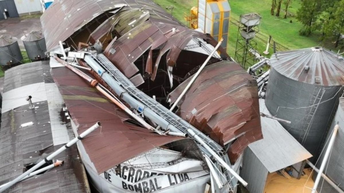 Un temporal con vientos huracanados causó destrozos en el sur de Santa Fe