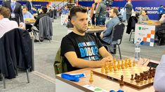 Ian Alexandrovich Nepomniachtchi fue amonestado por usar una remera con la frase de Messi Ian Alexandrovich Nepomniachtchi fue amonestado por usar una remera con la frase de Messi