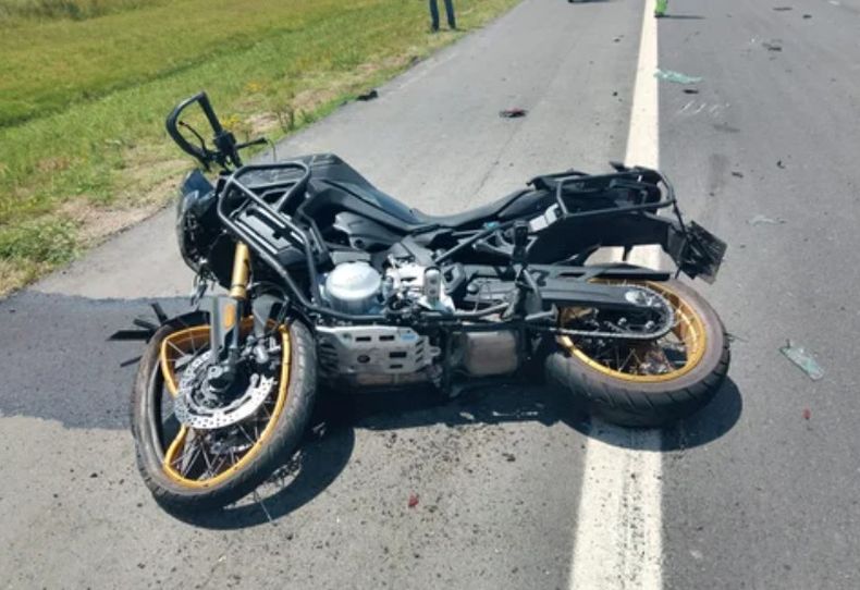 Tragedia en ruta 2: un hombre y su hija murieron tras chocar en moto contra un auto