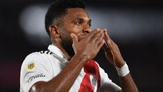 El delantero colombiano metió un doblete.