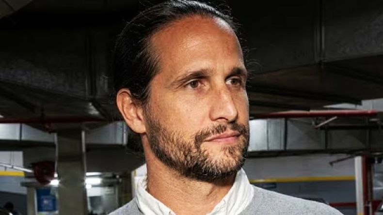 Nuevo material compromete al empresario tras los dichos de su hijo.