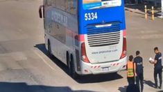 Rescataron a una mujer y tres hijos cuando eran llevado desde Mendoza a Mar del Plata. Rescataron a una mujer y tres hijos cuando eran llevado desde Mendoza a Mar del Plata.