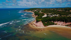 Una joya escondida en Brasil donde se combinan tranquilidad, mar cálido y fauna salvaje. Una joya escondida en Brasil donde se combinan tranquilidad, mar cálido y fauna salvaje.