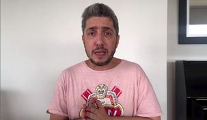 Una exalumna de Jey Mammon recordó cuando lo echaron como profesor de un colegio. Una exalumna de Jey Mammon recordó cuando lo echaron como profesor de un colegio.