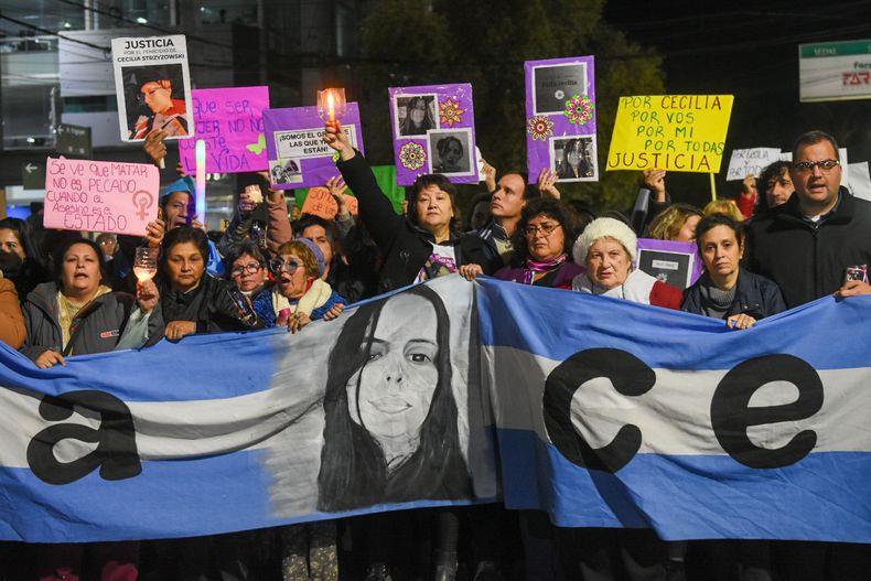Marcharon en Resistencia en reclamo de justicia por Cecilia Strzyzowski